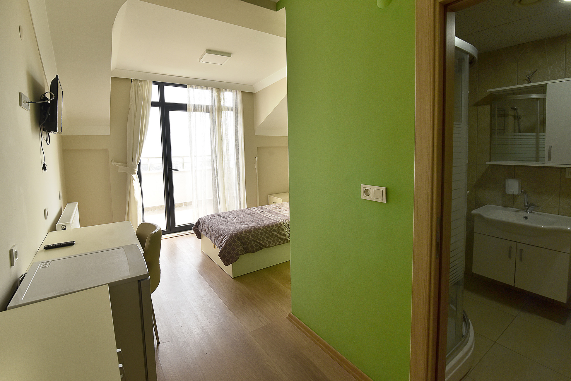 kocaelide-terminale-yakin-konaklama